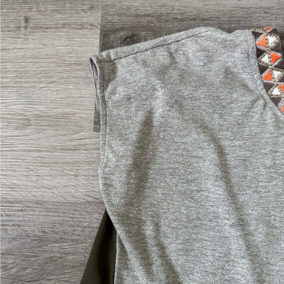 Miss Me Y2K hi low embroidered collar top medium - Picture 4 of 9